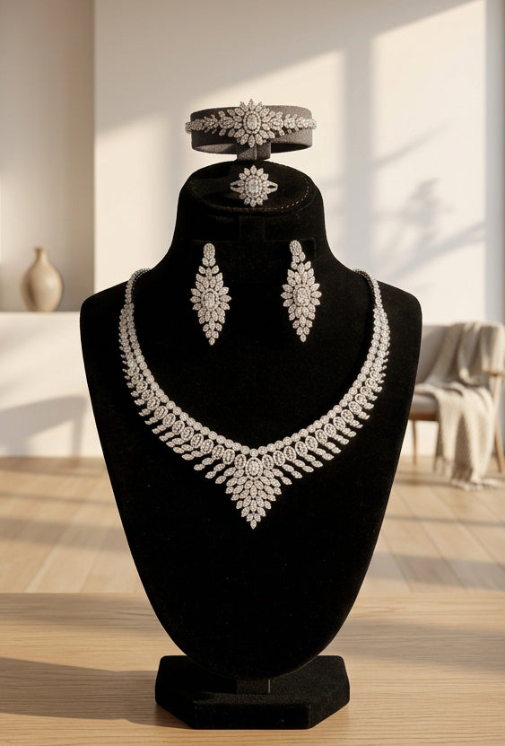 طقم نور الفاخر - Nour Luxury Set فضة 925