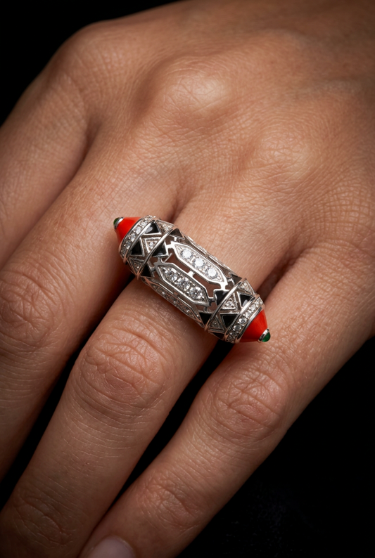 Hind Geometric Ring