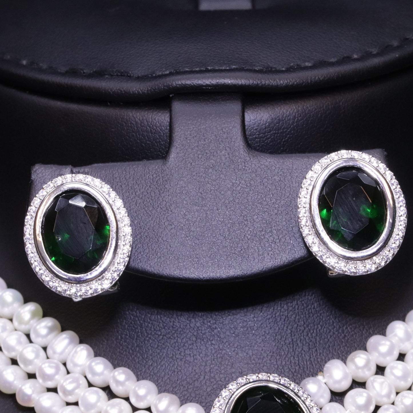 Eyes Green Pearl Set