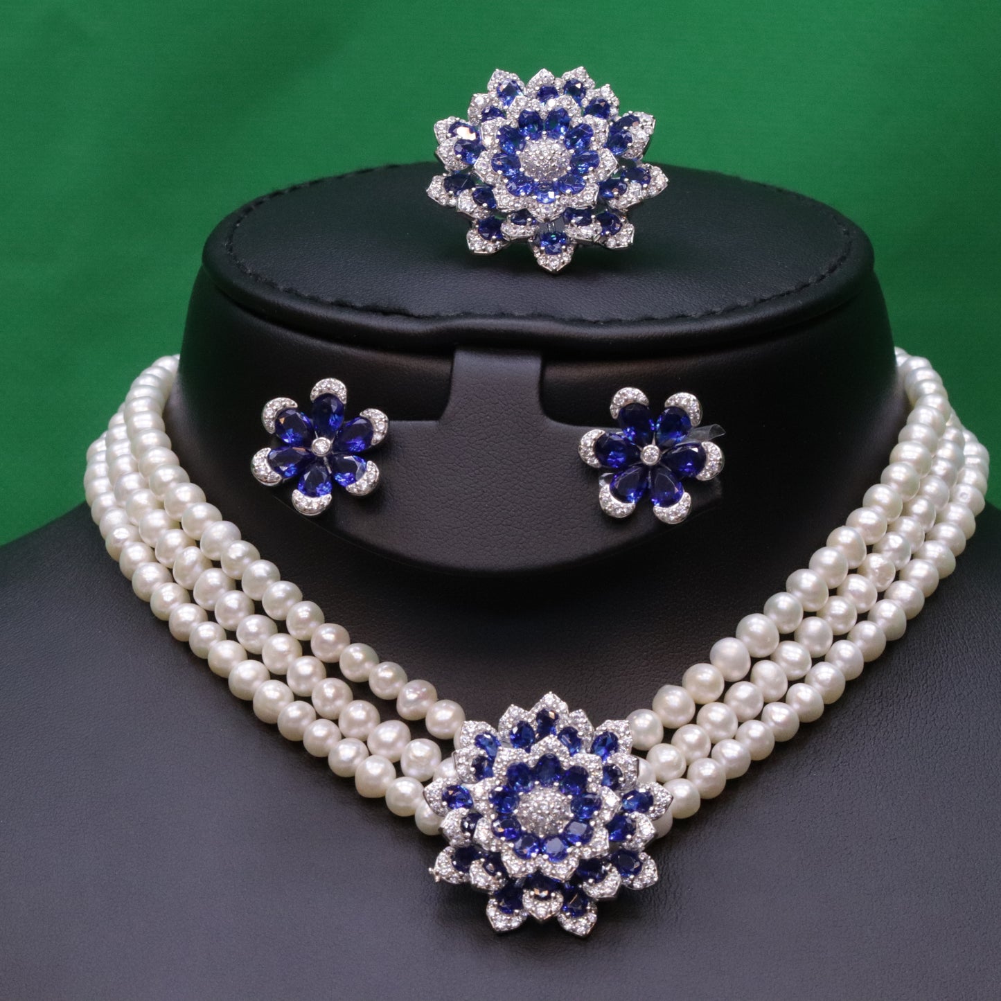 Abiya Blue Pearl Set