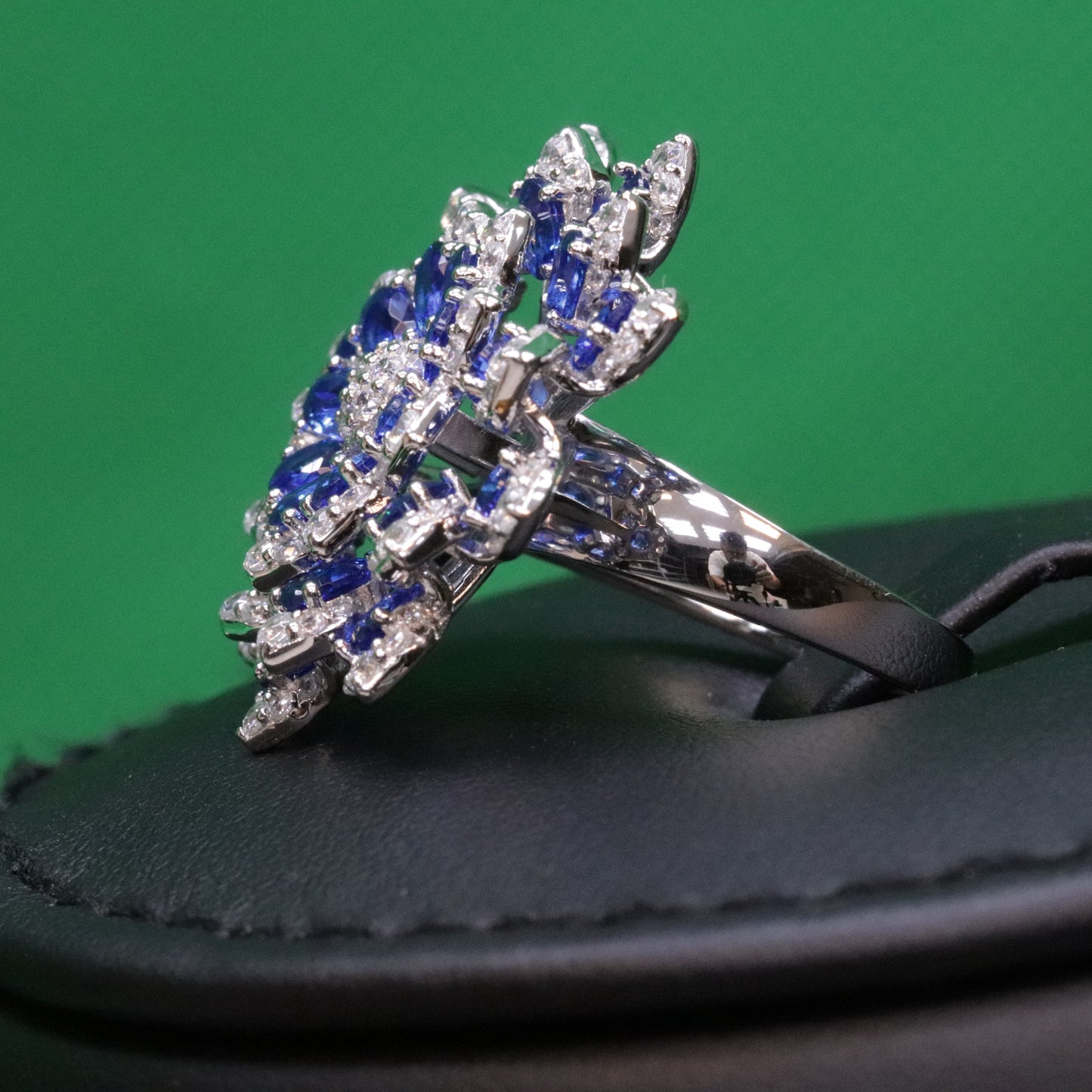 Abiya Blue Pearl Set