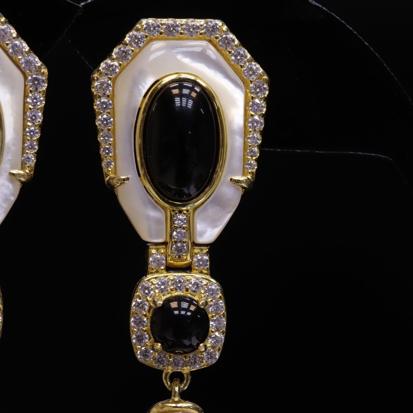 Wegdan Earrings