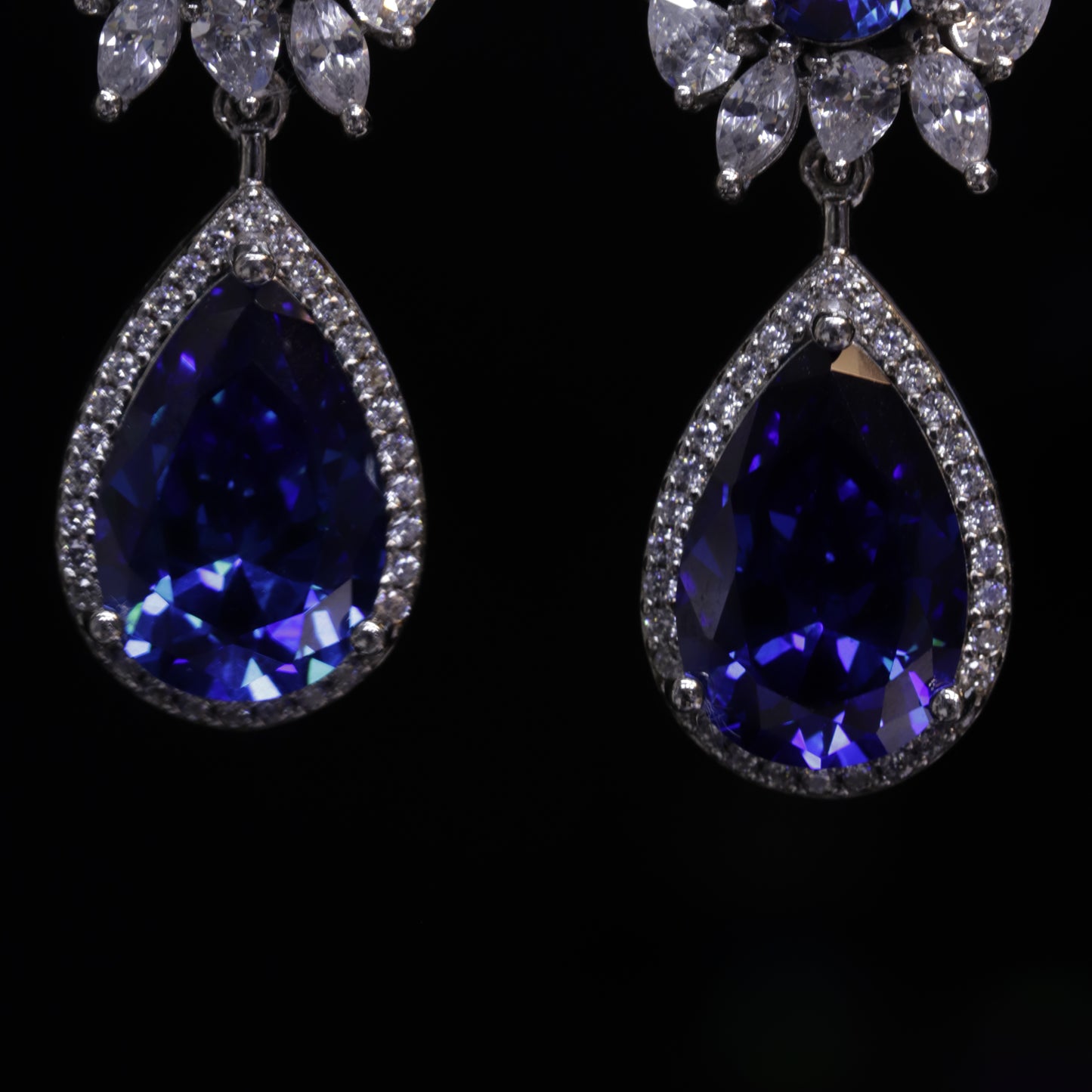 Sina Blue Earrings