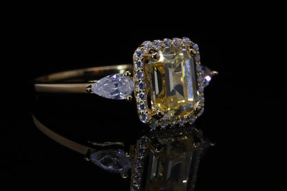 Ghaya Gold Emerald Cut Ring | خاتم غاية ذهبي