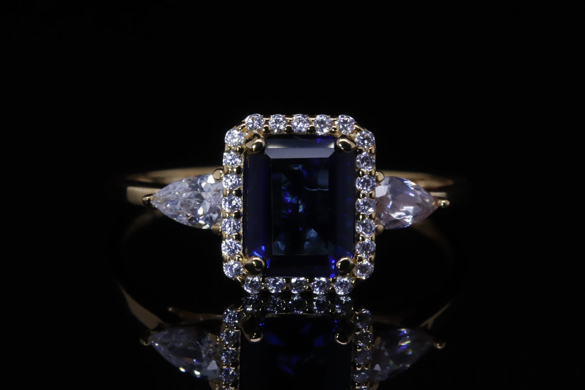 Ghaya Gold Emerald Cut Ring | خاتم غاية ذهبي