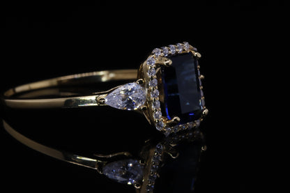 Ghaya Gold Emerald Cut Ring | خاتم غاية ذهبي