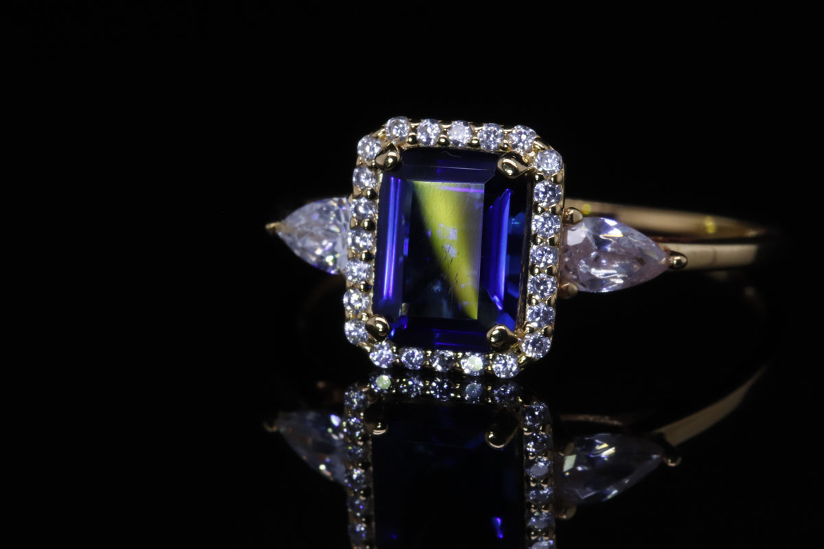 Ghaya Gold Emerald Cut Ring | خاتم غاية ذهبي