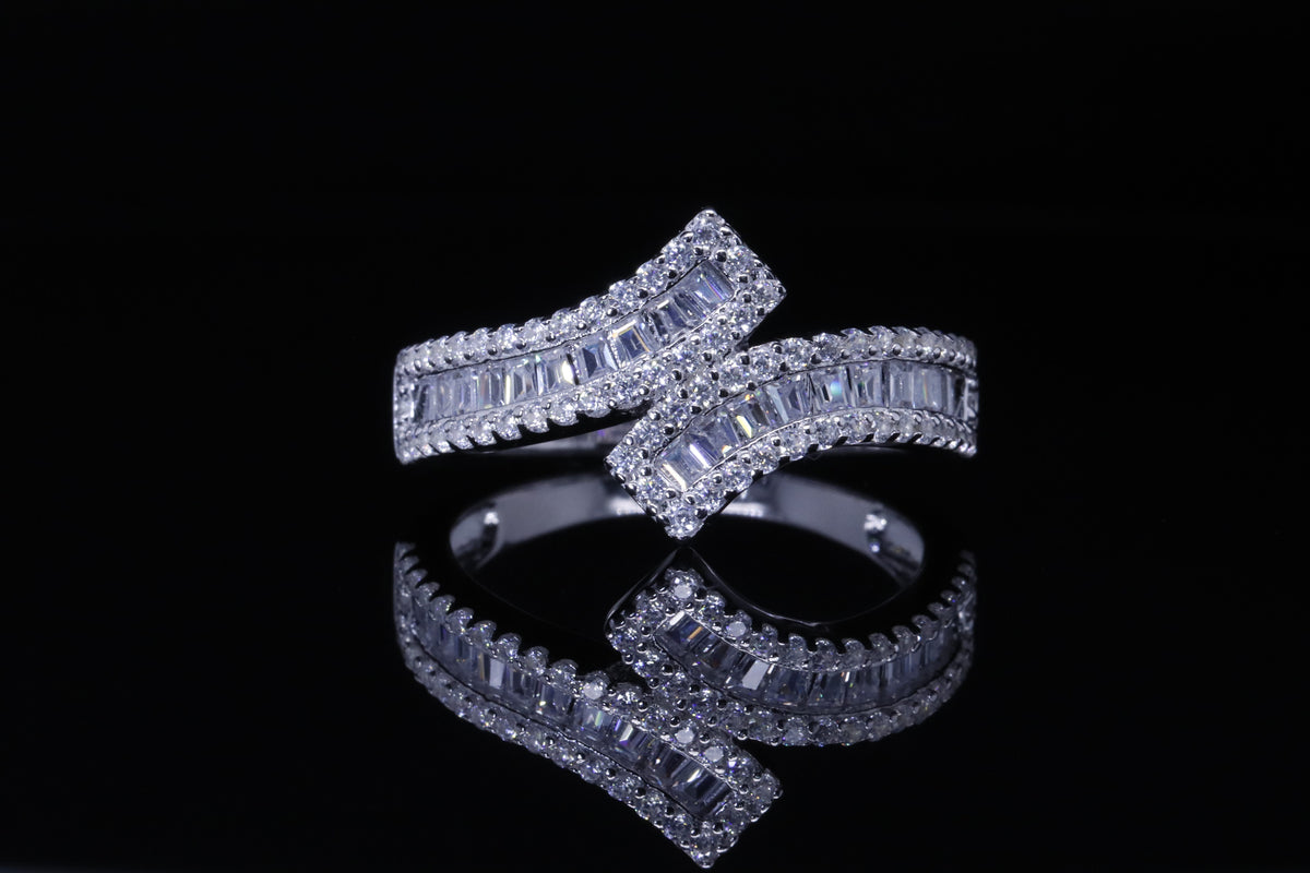 خاتم دانة فضي - Dana Baguette Bypass Ring فضة 925