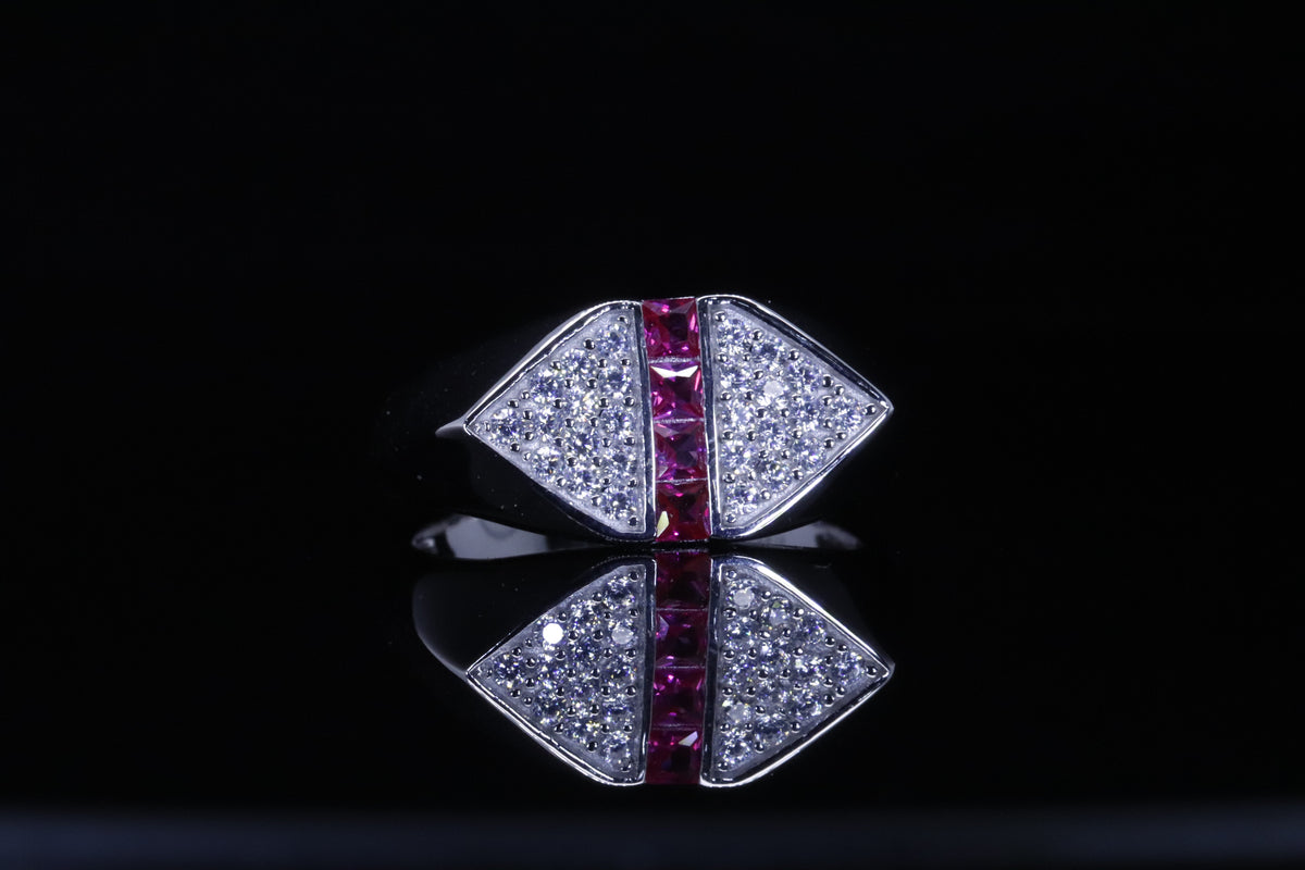 Hayat Ruby Line Ring | خاتم حياة فضي