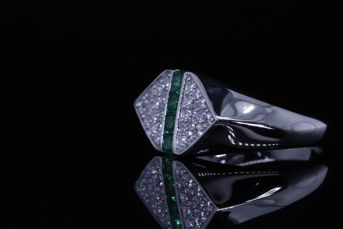 Hayat Ruby Line Ring | خاتم حياة فضي