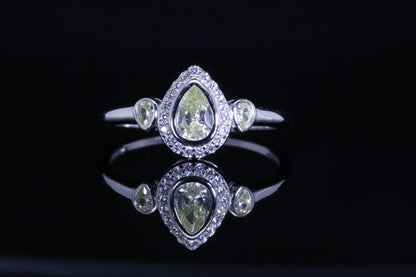 Mahra Yellow Pear Ring | خاتم مهرة فضي