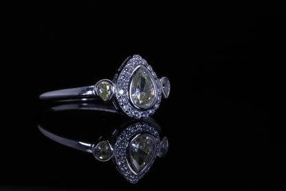 Mahra Yellow Pear Ring | خاتم مهرة فضي