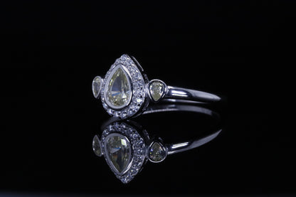 Mahra Yellow Pear Ring | خاتم مهرة فضي