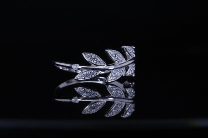 Lamees Silver Olive Leaf Ring | خاتم لميس فضي