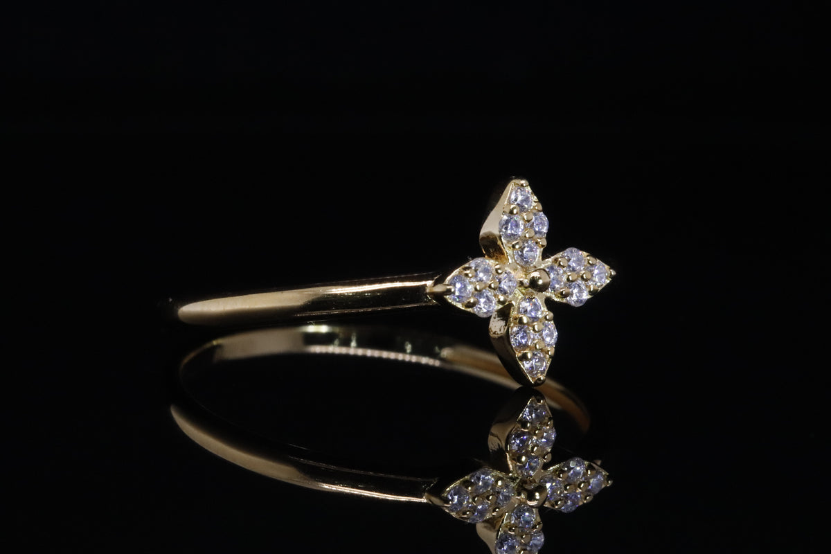 Sama Gold Clover Ring | خاتم سما ذهبي