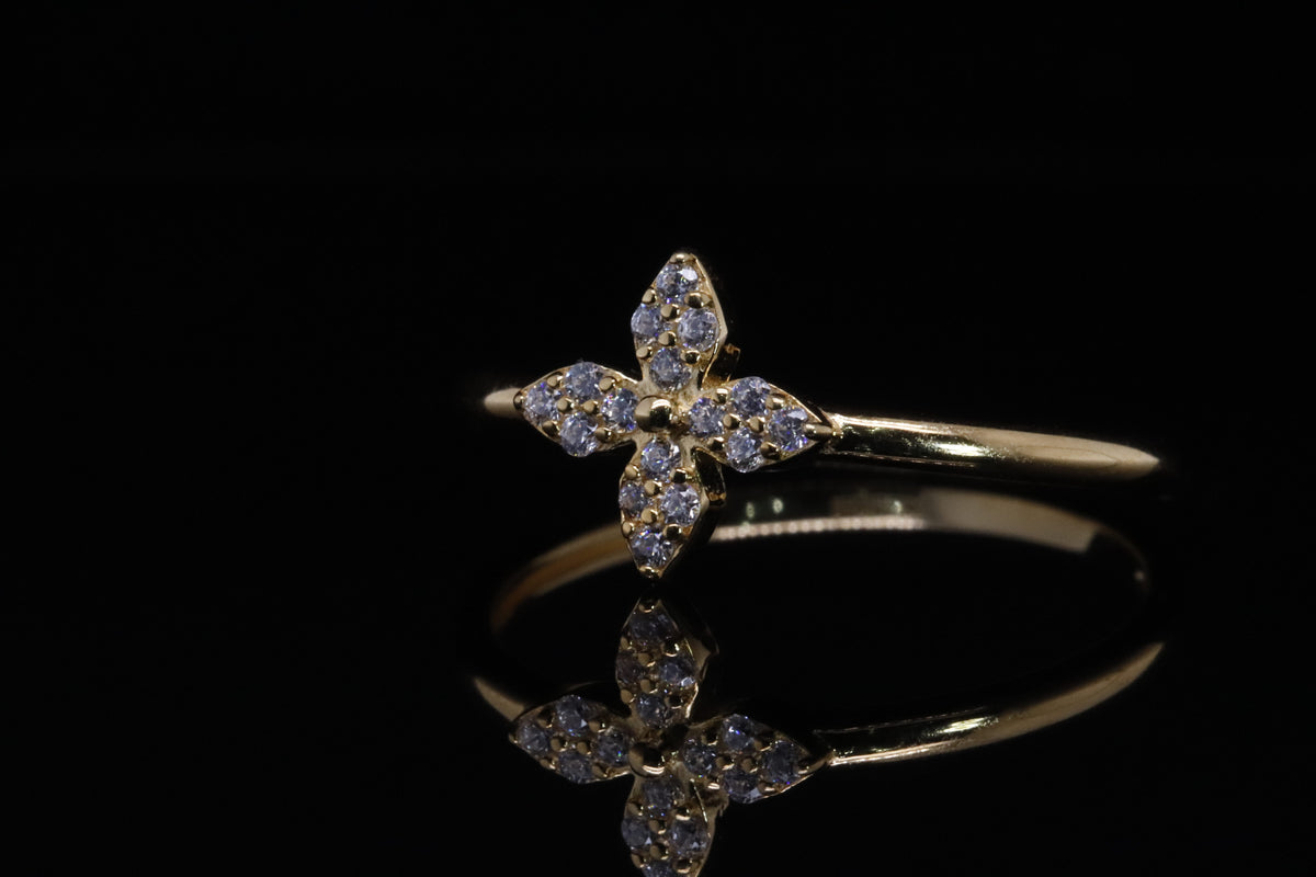 Sama Gold Clover Ring | خاتم سما ذهبي