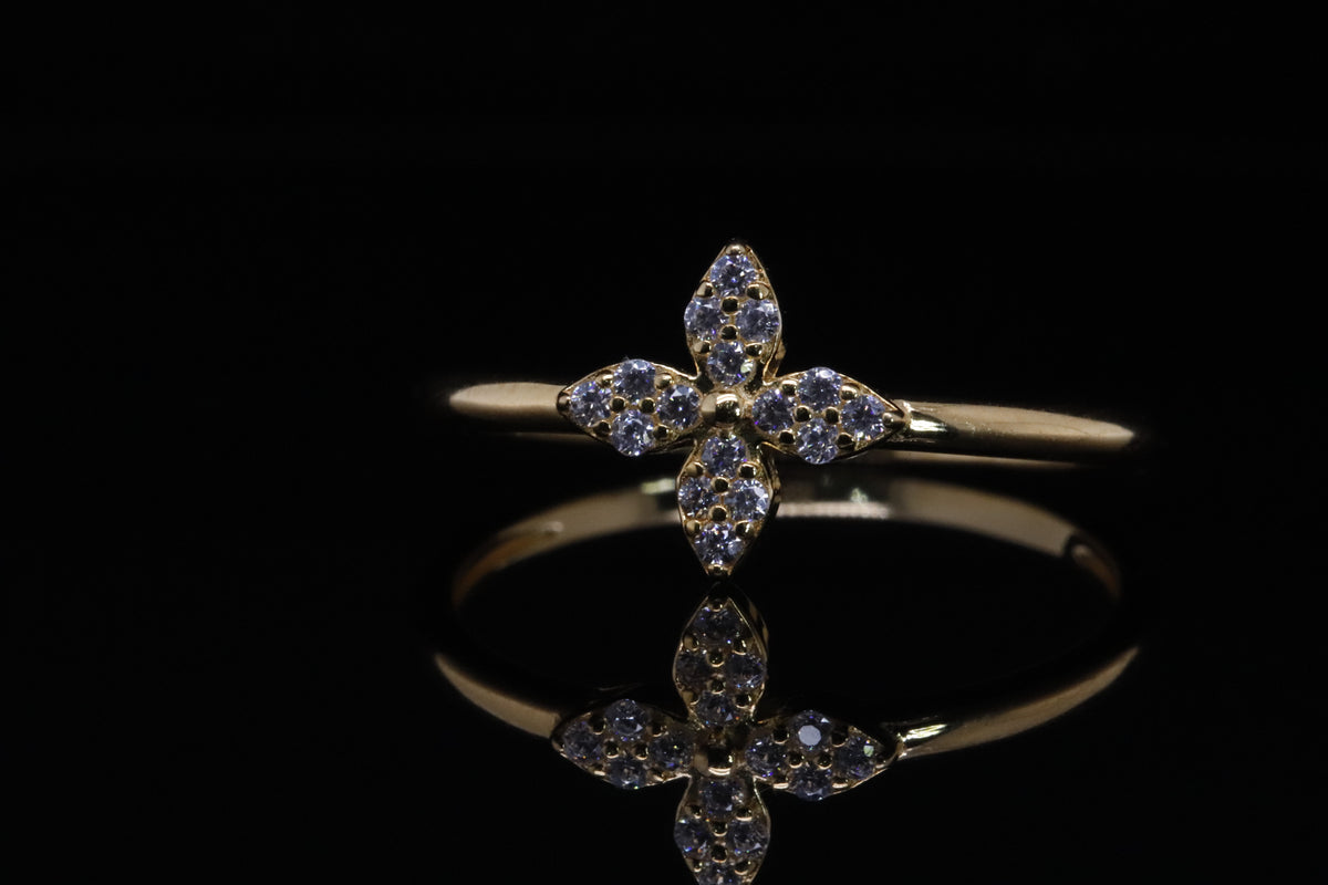 Sama Gold Clover Ring | خاتم سما ذهبي