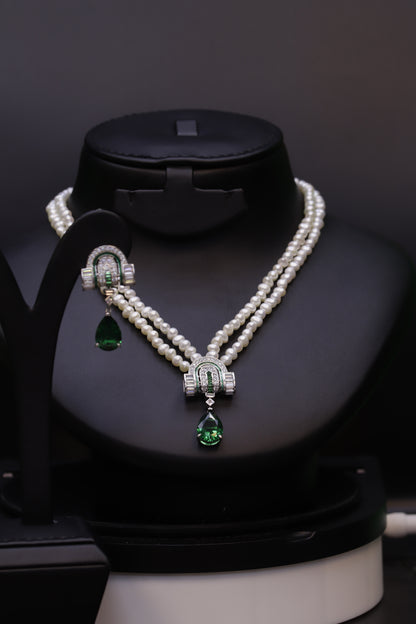 Emerald Queen Pearl Set