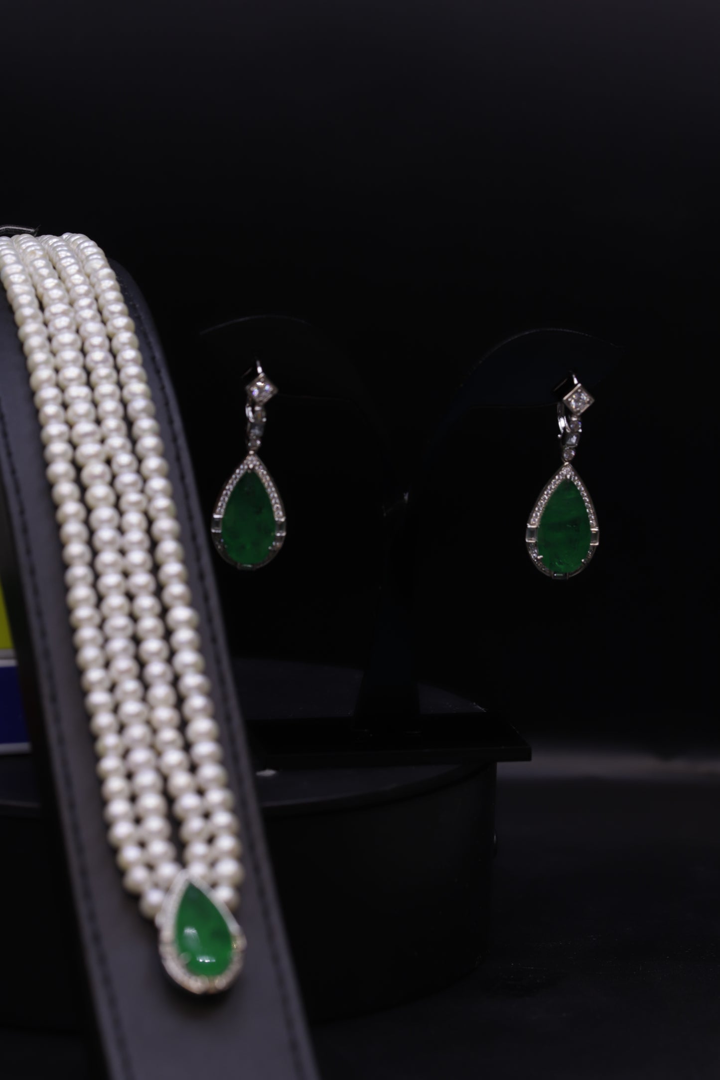 Emerald Pearl Set