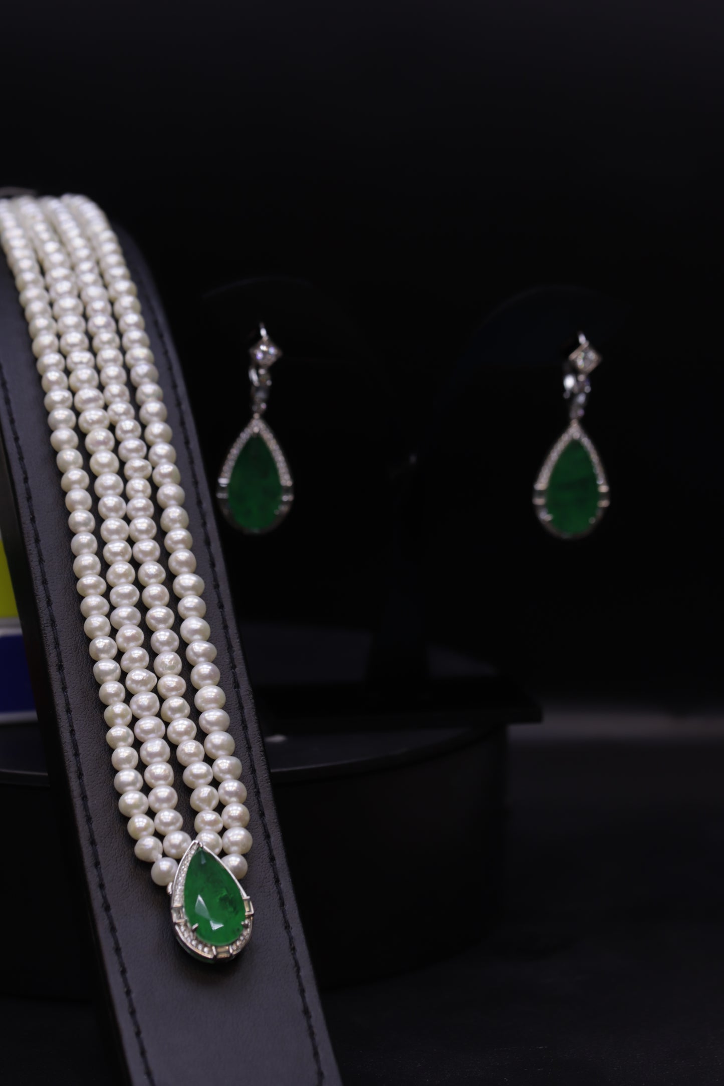 Emerald Pearl Set