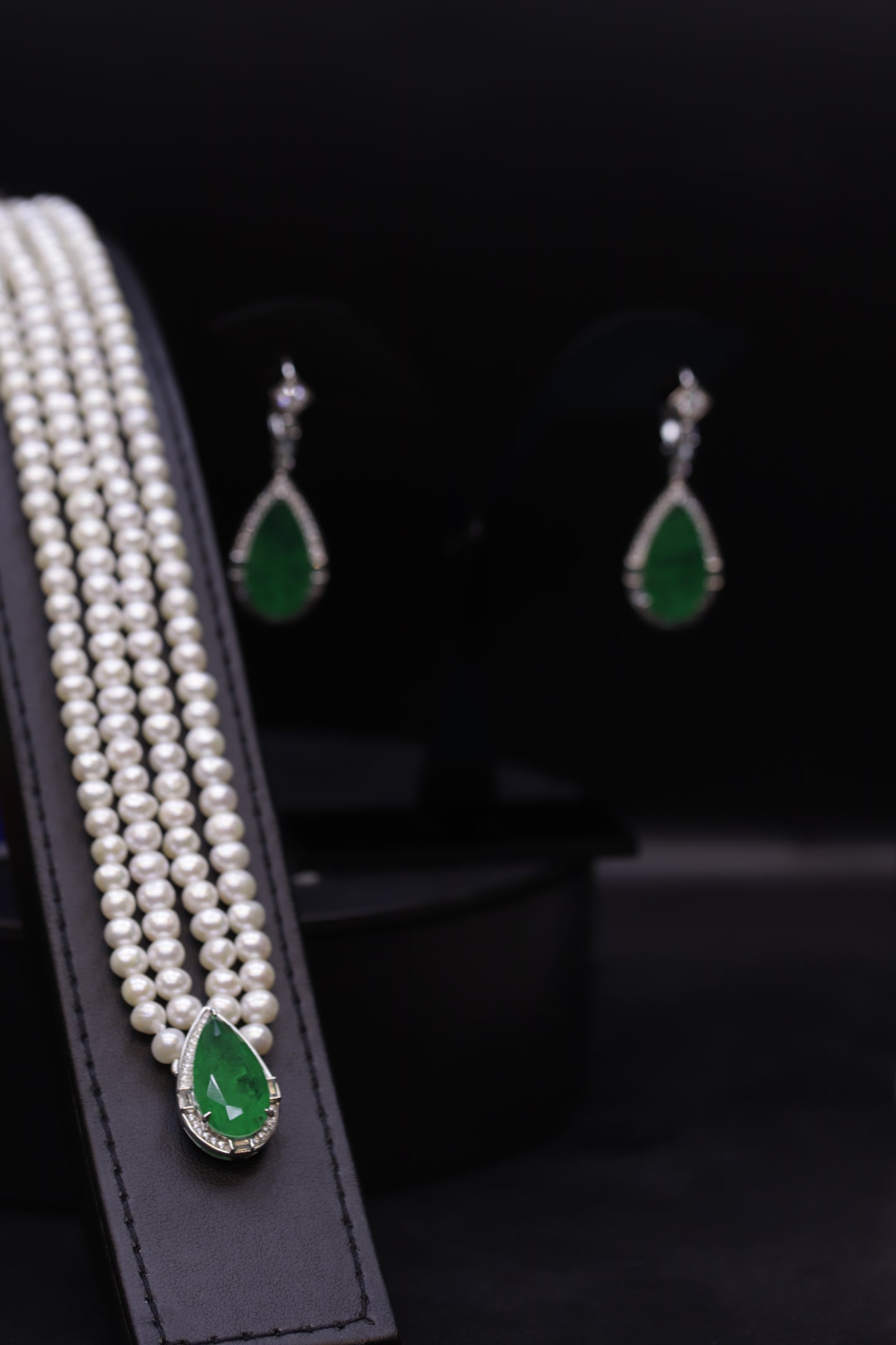 Emerald Pearl Set