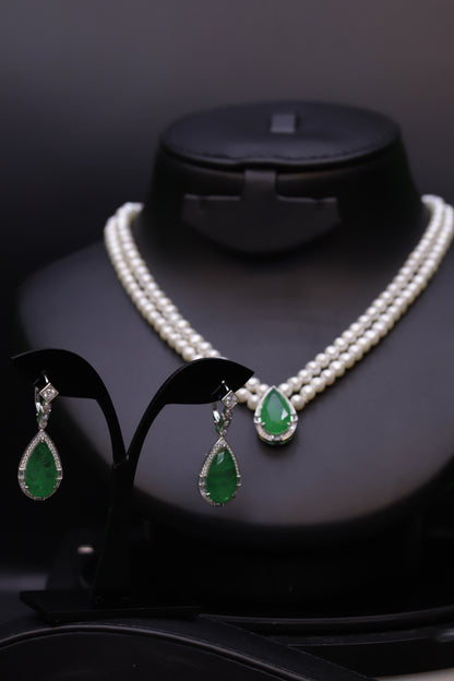 Emerald Pearl Set
