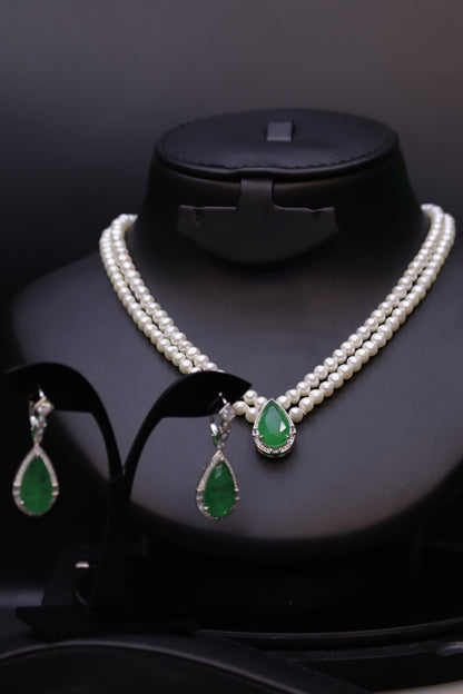 Emerald Pearl Set