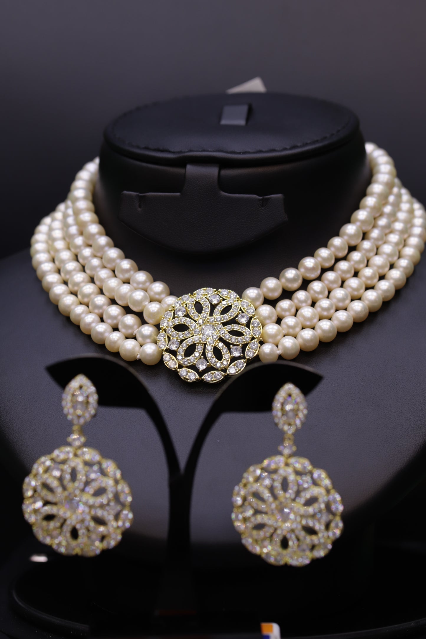 Maree Gold Pearl Set
