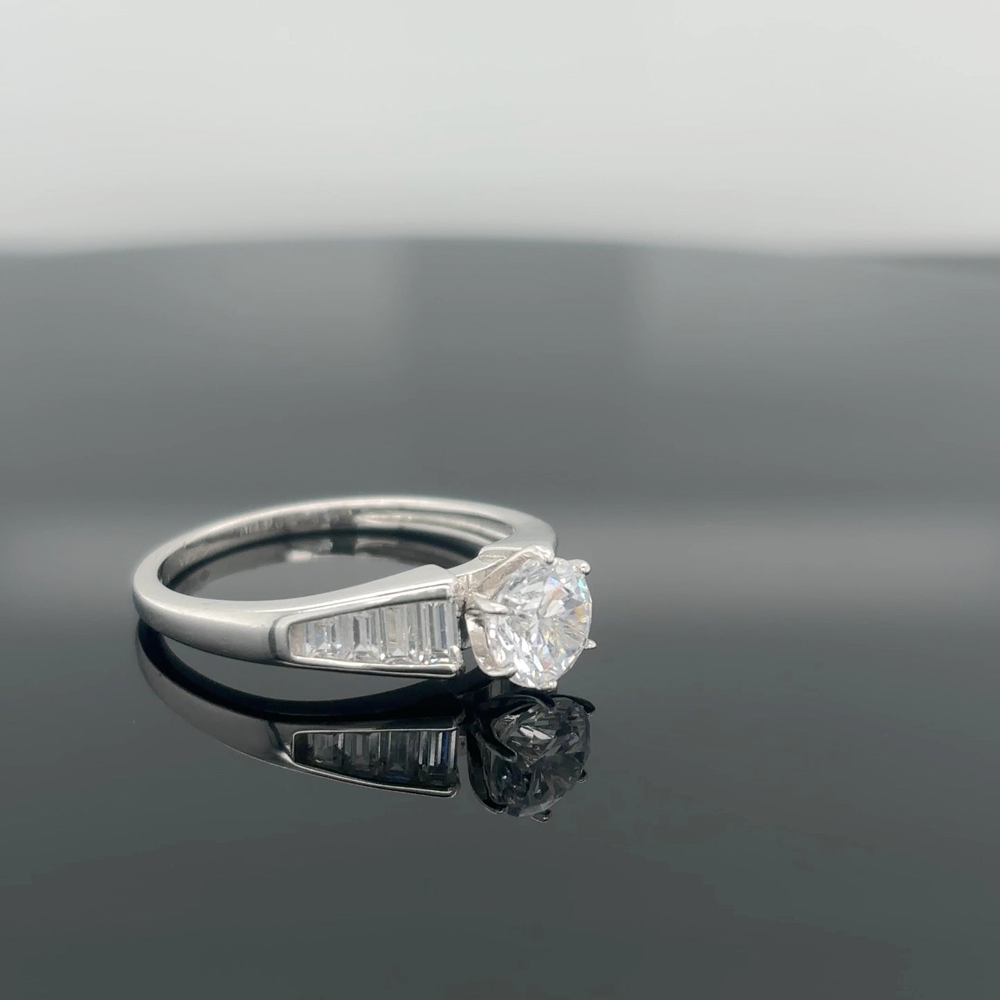 Ring Diamond