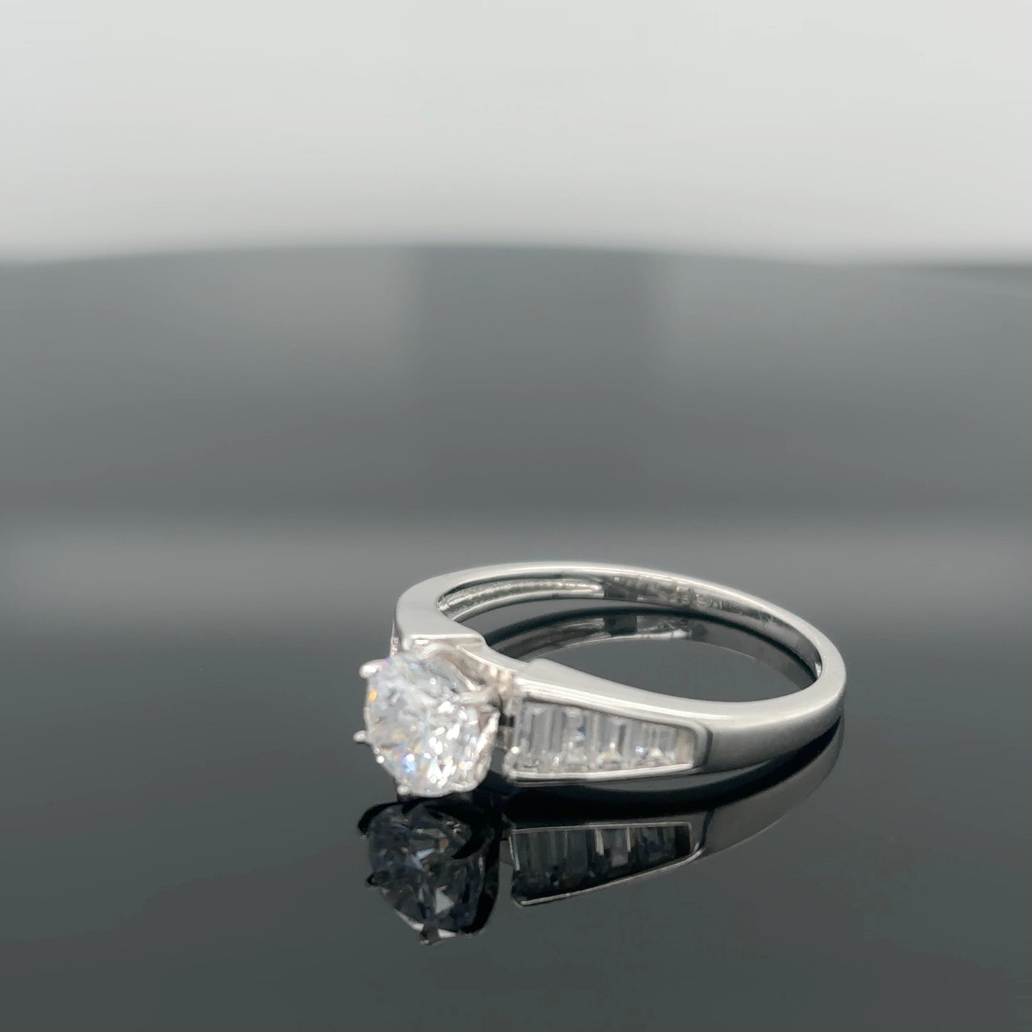 Ring Diamond