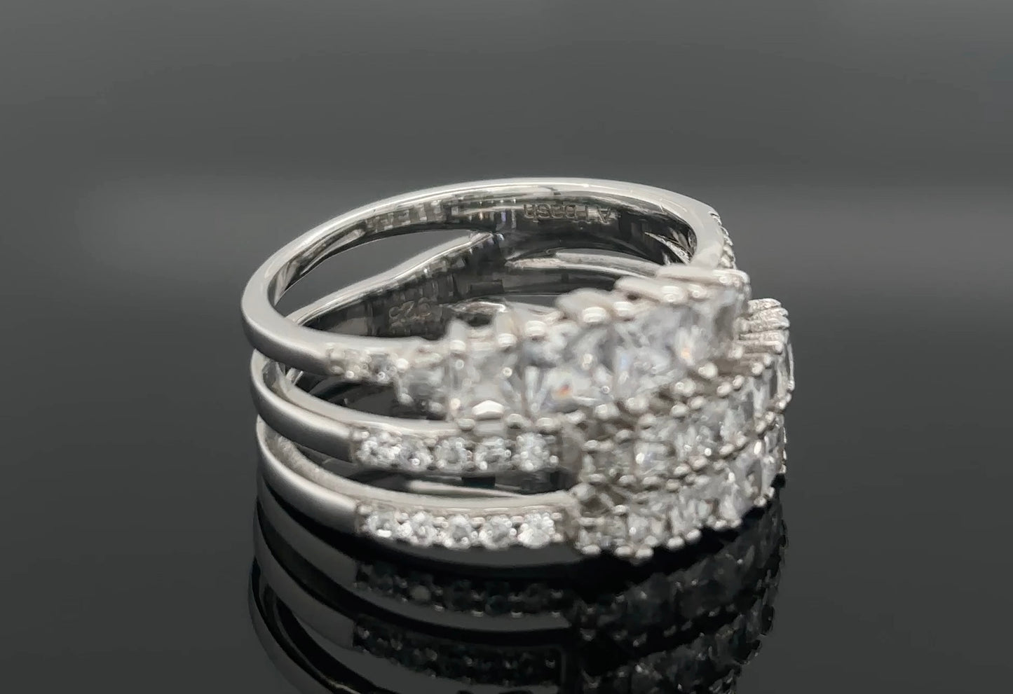 Ring Tripple 1