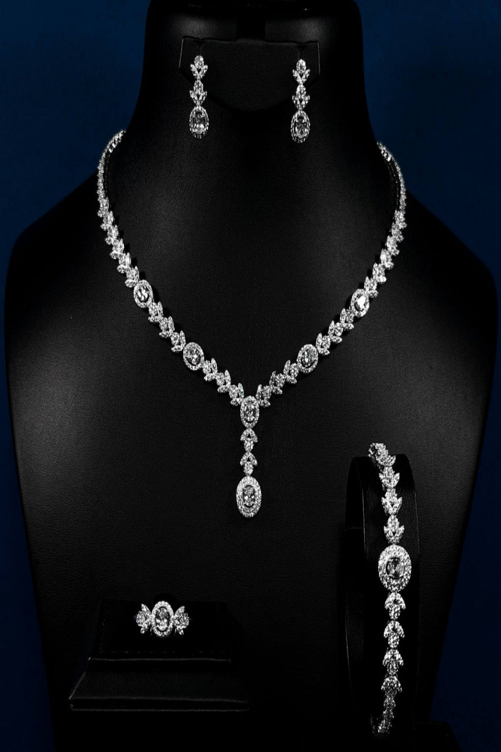 Halo Jewelry Set