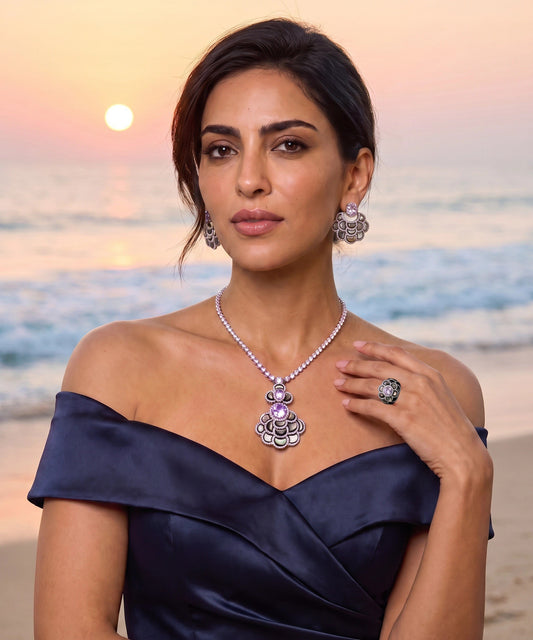 Priyaa Amazing Set